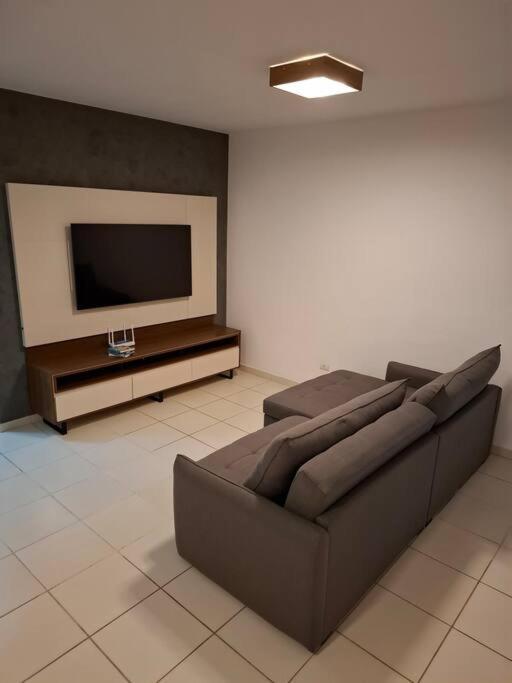 Apartamento Espacoso Apto Com 3 Quartos - Area Nobre Do Itagua