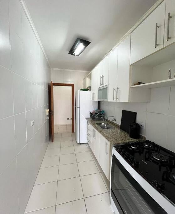 Espacoso Apto Com 3 Quartos - Area Nobre Do Itagua Apartamento *